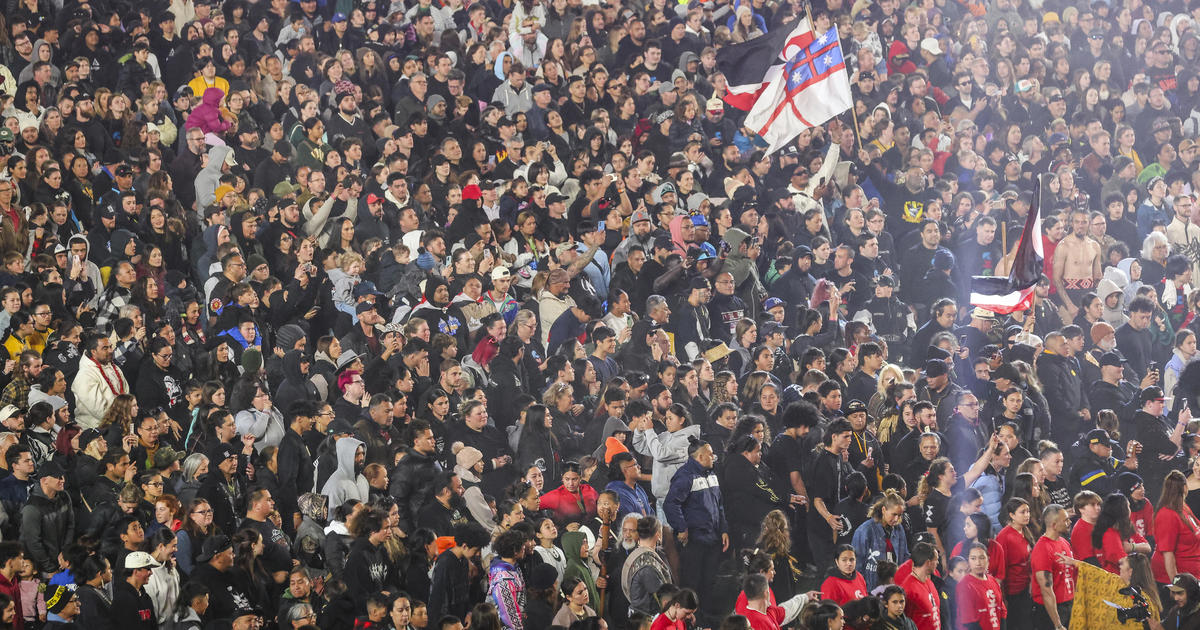 New Zealand reclaims world record for largest mass haka