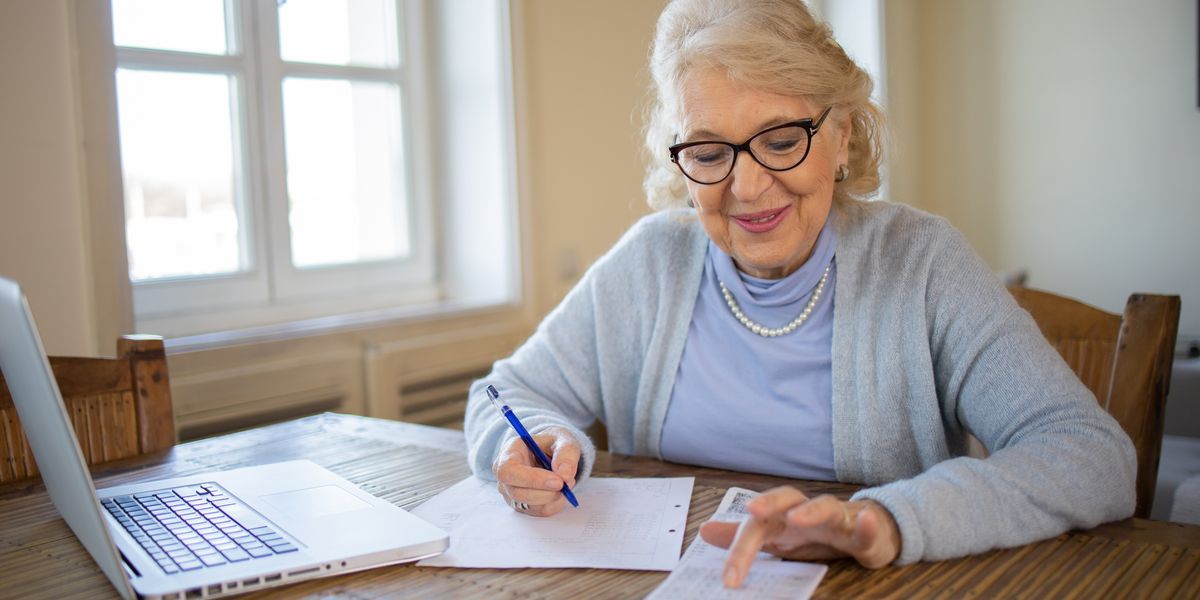 Pensioner shares energy 'success' that cut £300 off her bills - 'I can't believe the difference!'