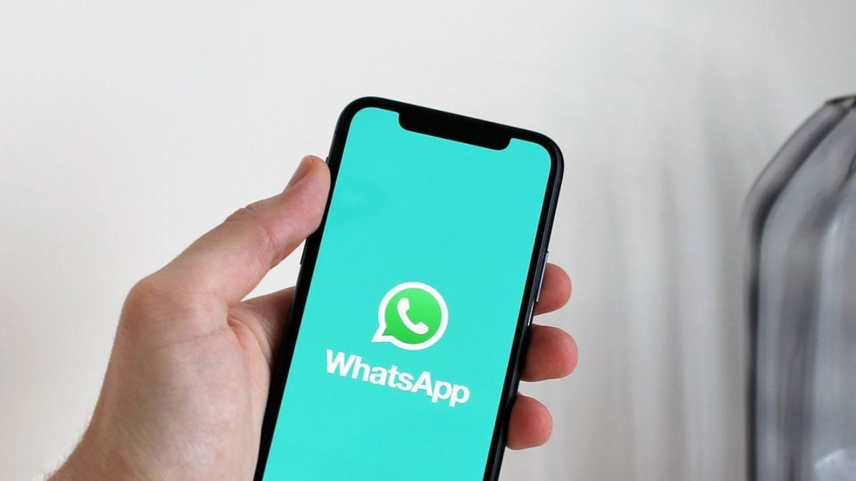 WhatsApp Brings AR Filters And Background For Your Video Calls: Here’s How It Works - News18