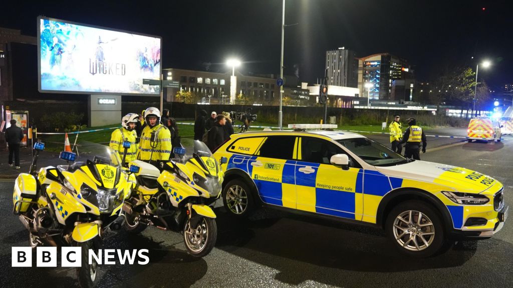 Three arrested after Glasgow Buchanan Bus Station evacuation