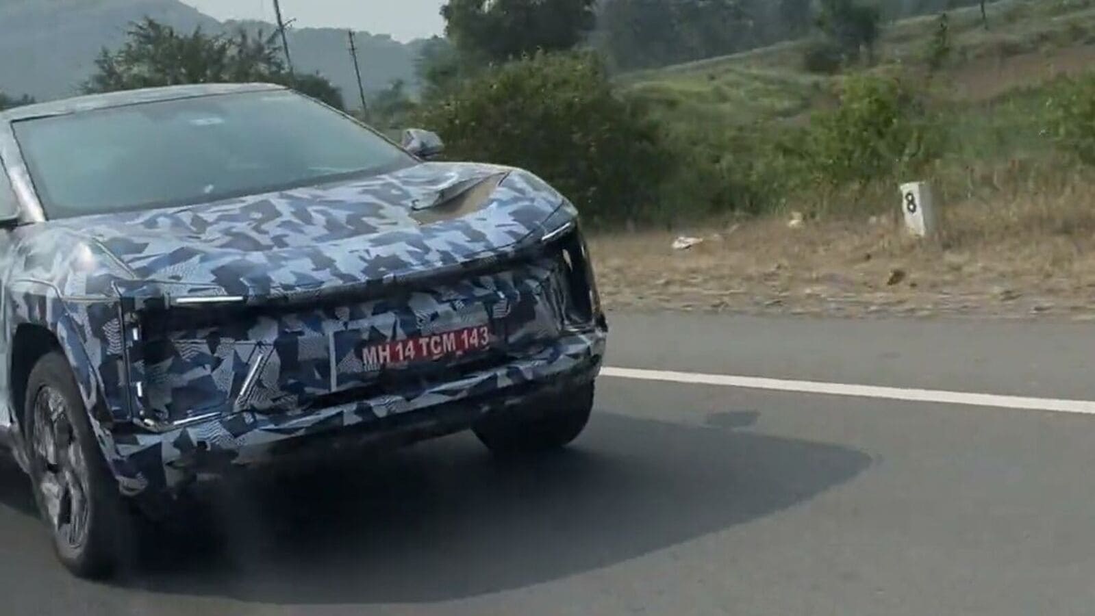 Mahindra BE 6e spied testing on road for the first time. Gets flush door handles