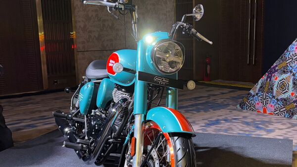 In Pics: Royal Enfield Goan Classic 350 launched in funky shades. Take a closer look