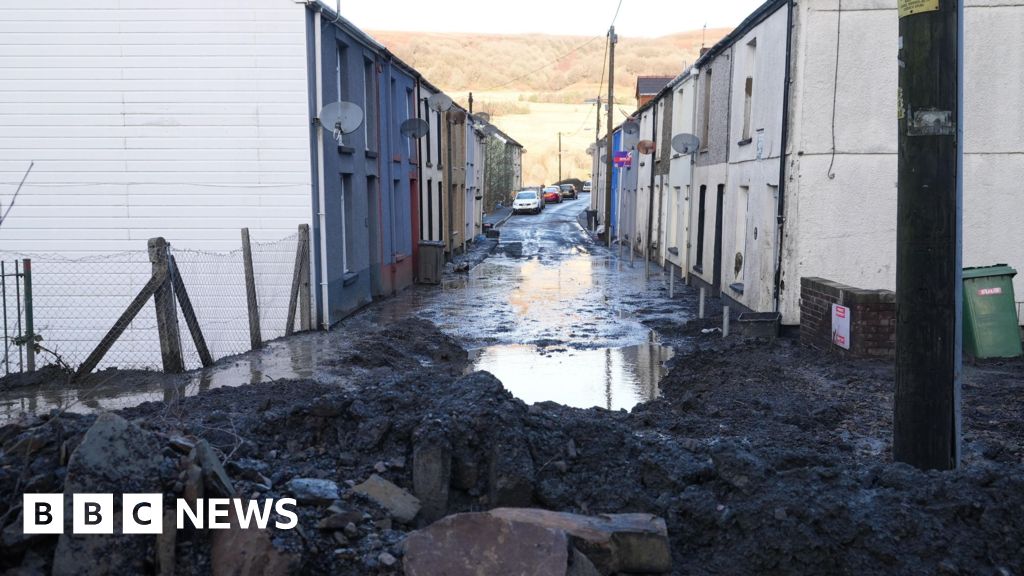 Abertillery: Collapsed coal tip led to 'frightening' landslip