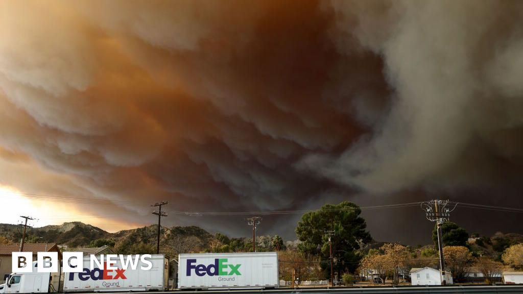 Hughes fire: Thousands evacuate amid blaze near Los Angeles