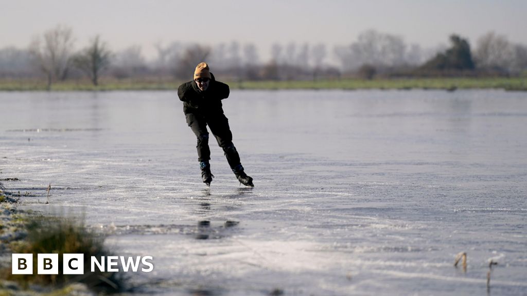 Fen skaters head to Upware to make most of frozen fields