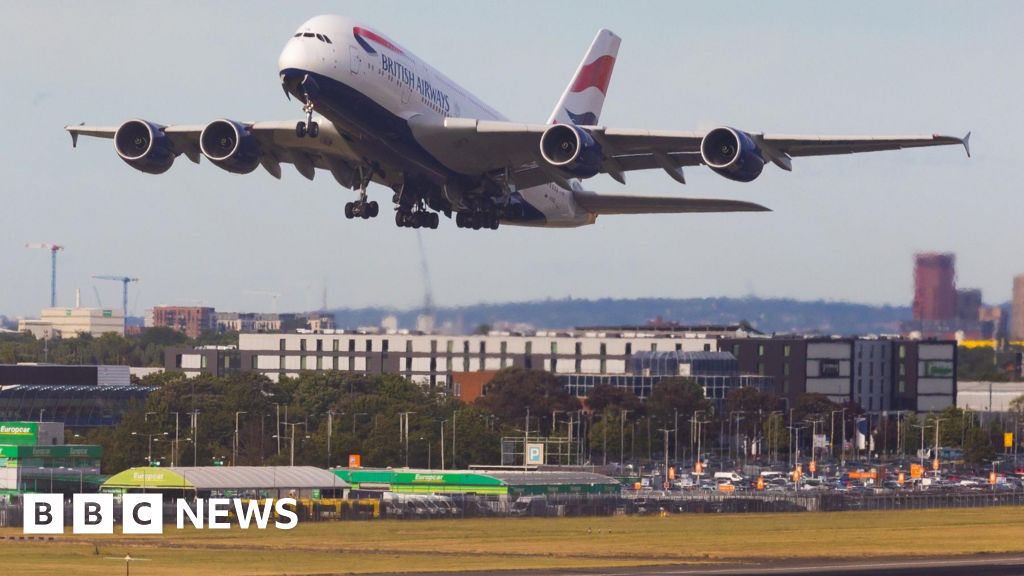 Heathrow and Gatwick airport could expand under plans