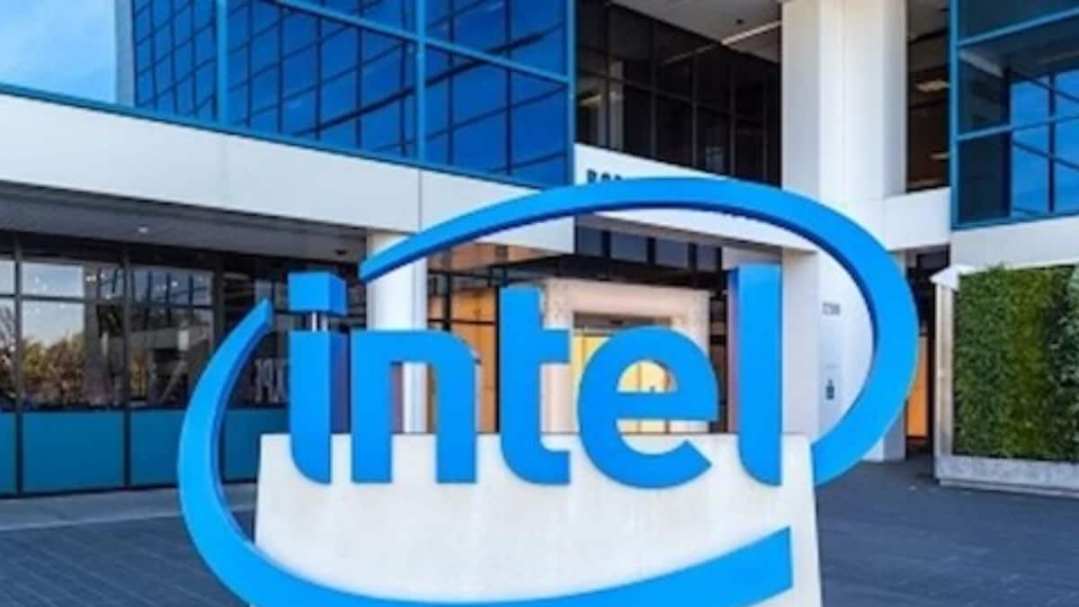 CES 2025: Intel Unveils AI Core Ultra Processors For Gaming Laptops - News18