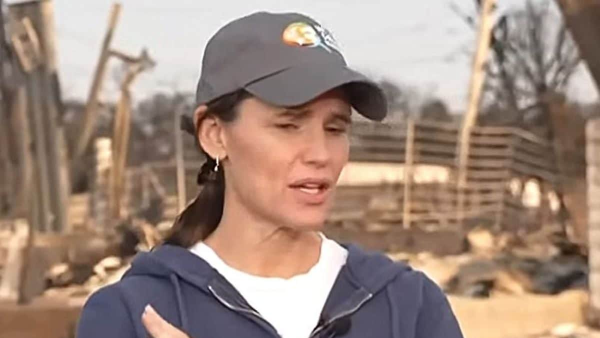 Jennifer Garner Shares Emotional Story Of Losing Friend In LA Wildfires: 'Didn't Get Out In Time' - News18