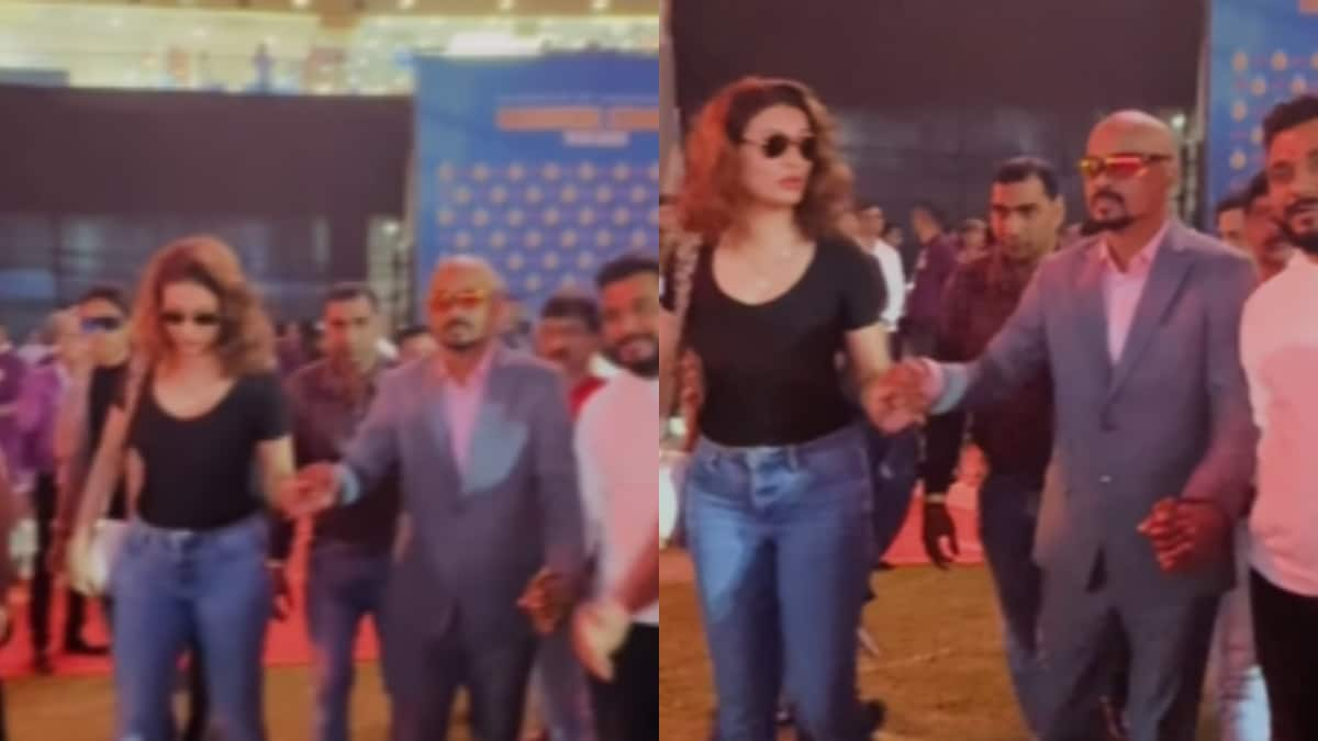 Vinod Kambli's Wife Helps Him Walk Out To Wankhede Celebrations, Video Goes Viral | Watch - News18