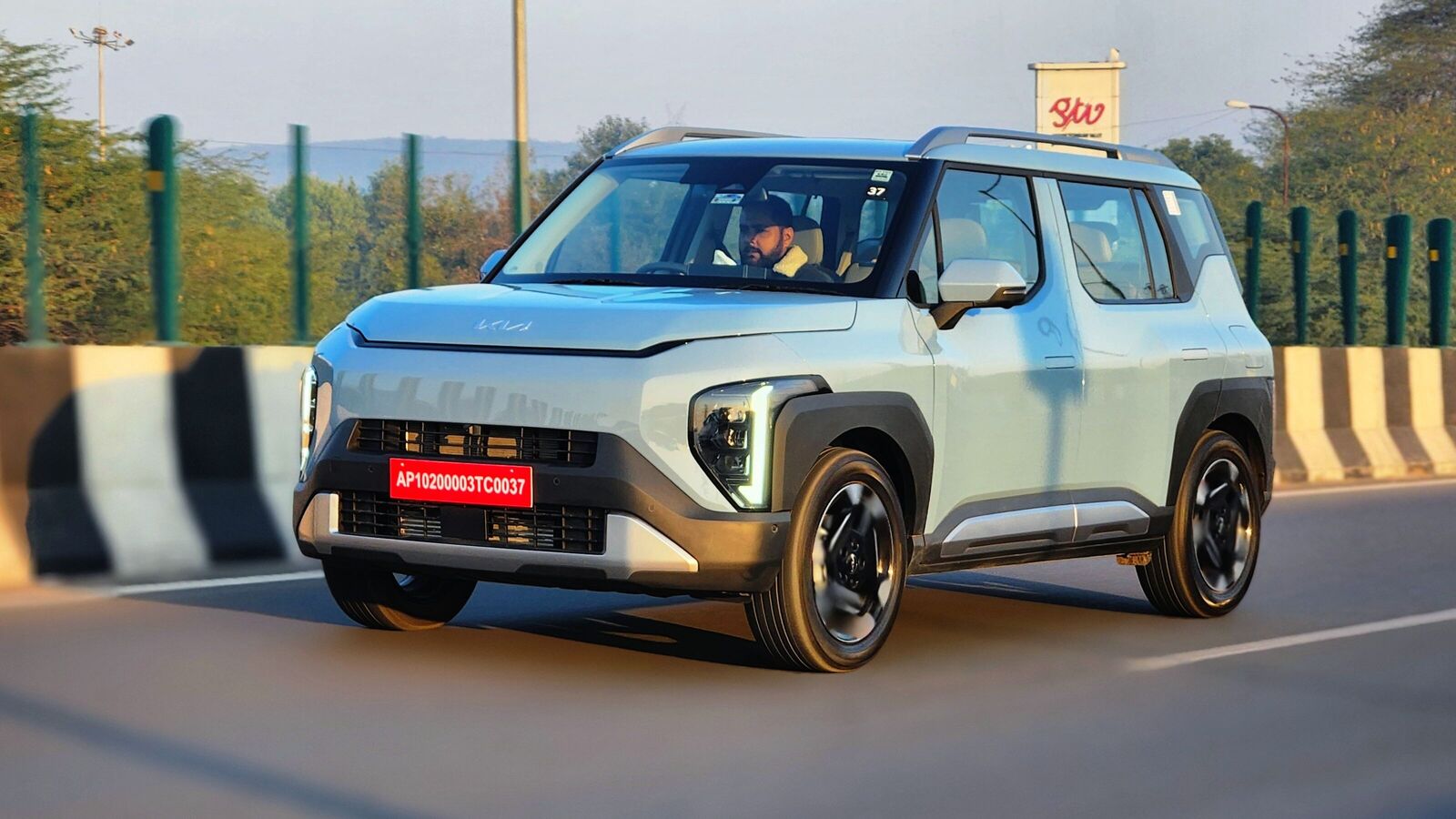 Latest Car and Bike News Live Updates Today February 5, 2025: Kia Syros or army of other sub-compact SUV? Guidebook to buy or not